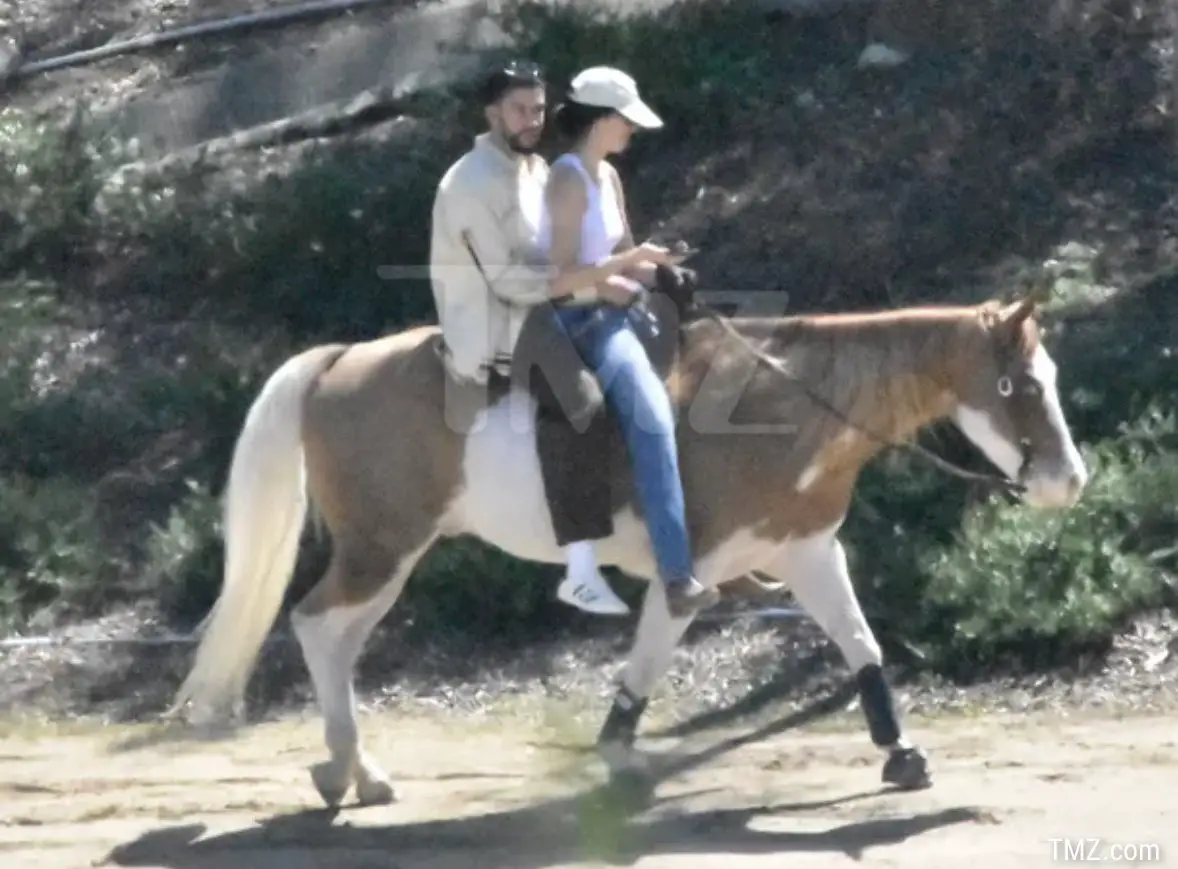 Bad bunny and kendall jenner horse riding
