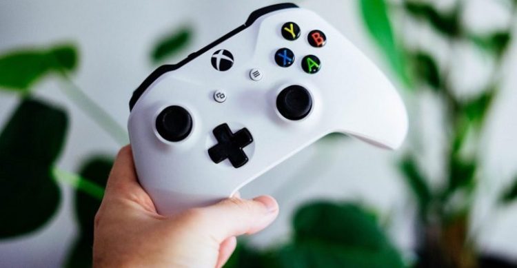 Is there any difference between playing a game online and playing it offline