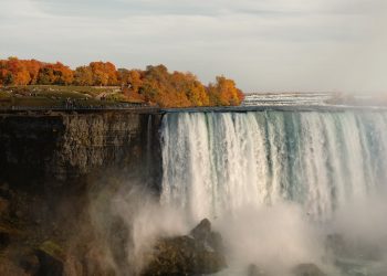Navigating the New Norm The Evolution of Canada's Tourism Industry
