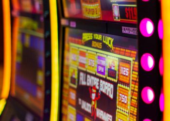 How to Properly Use Bonus Features When Playing Slots