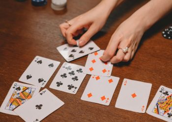 Head-to-Head: Blackjack vs. Poker – Which Game Holds the Winning Hand for You?