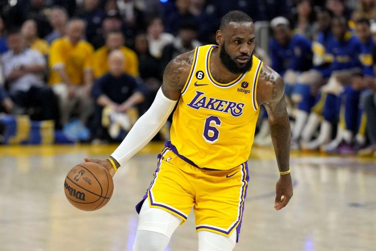 LeBron James Emphasizes Team Unity: "Everybody is Key"