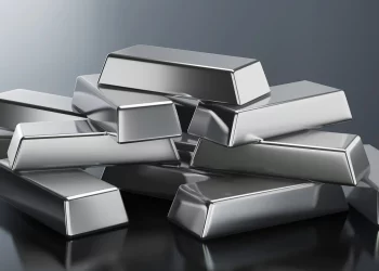 Silver Emerges as 2025’s Star Performer Amid Commodity Boom