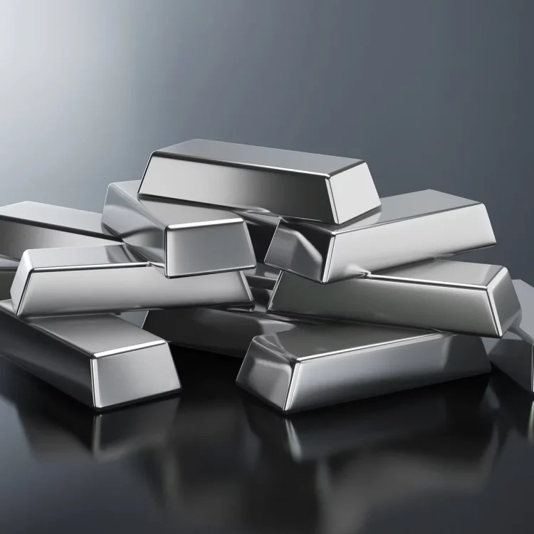Silver Emerges as 2025’s Star Performer Amid Commodity Boom